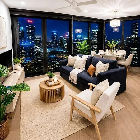 550 Queen St. *