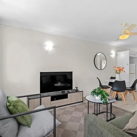 Cozy 1br Near Hospitals And Cbd With Parking! Apartment