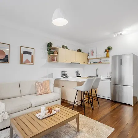 Courtyard 1-bed In New Farm Apartment *