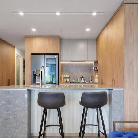 Enclave West End Apartment *