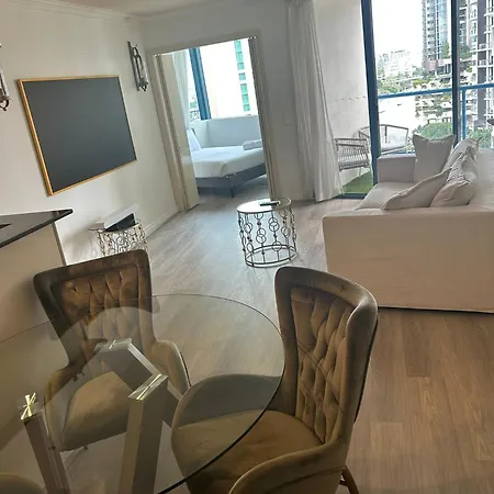 View 2br Retreat | Pool & Gym Access * Brisbane