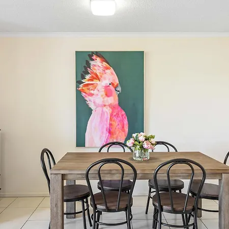 Family-friendly 2 Bed Retreat Yard Parking Albion Brisbane