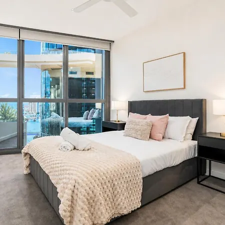 Sky High Luxury 2 Bedroom Cbd With Pool Gym And River Views Brisbane