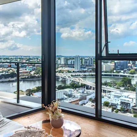 High Level 2 Bedroom With And River Views *