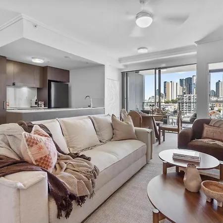 St And Story Bridge, Bbq , Pool & Free Parking *