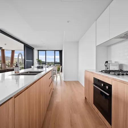 Skyhigh Retreat View And Shopping At Your Doorstep *