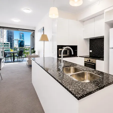 Apartment Cbd With Amenities *