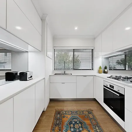 Balcony 2-bed In Ashgrove Apartment Brisbane