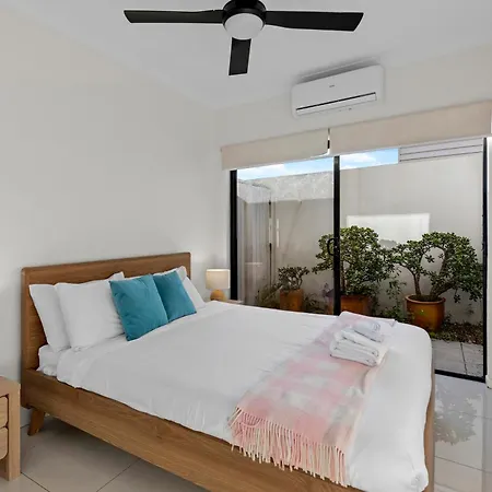 Apartment Sunny & Cozy 2br With Wifi, Parking & Balcony *