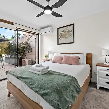 Apartment Spacious & Cozy 2br With Parking, Balcony & Wifi