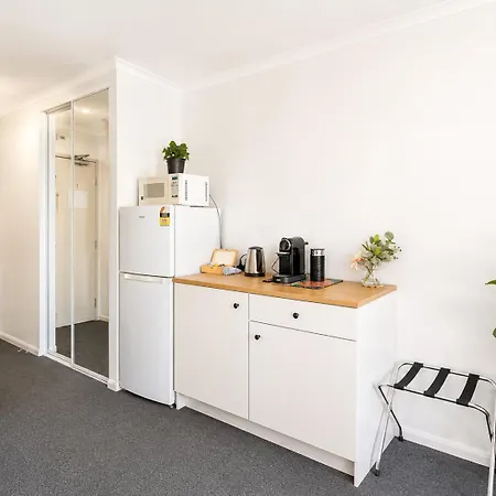 Riverside Executive Apartment *