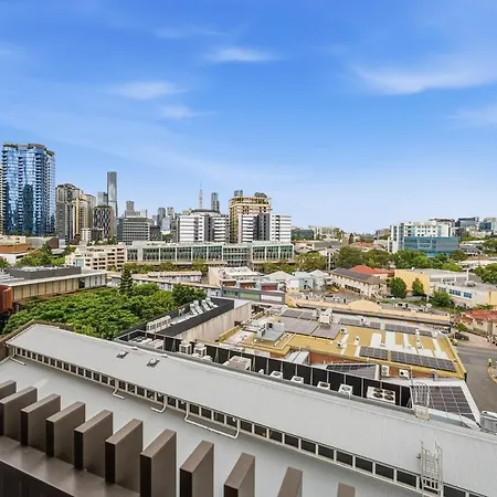 2b2b In West Village Enjoy Eats, Grocery And Vibes Apartment Brisbane