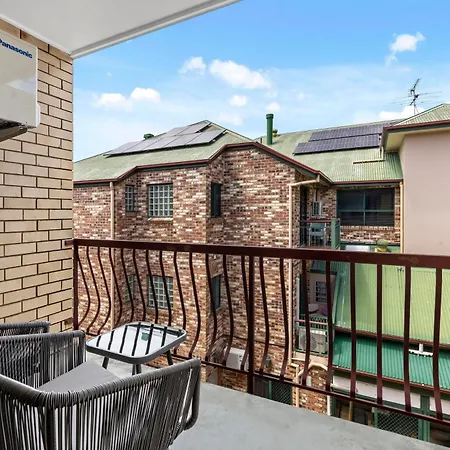 Cozy 1br Near Hospitals And Cbd With Parking! Apartment *