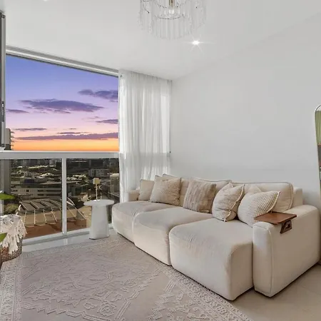 Luxurious Newstead With Views Brisbane