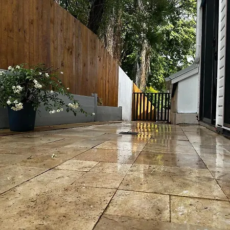 Newly Renovated 2br Guest With Private Entry *