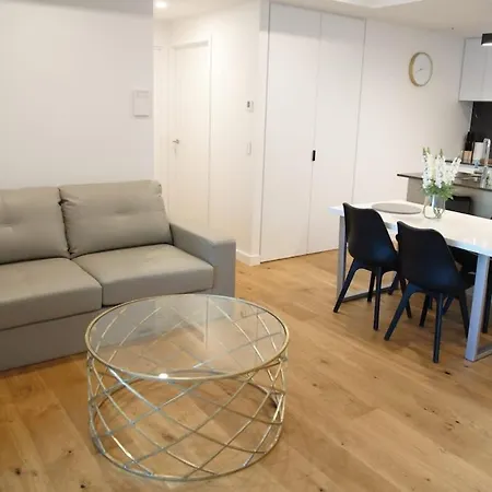 Spacious Two Bedroom In South *