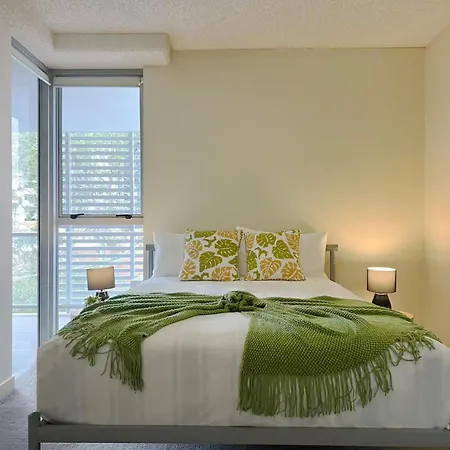 Budget 2br 2ba South With Parking Apartment Brisbane