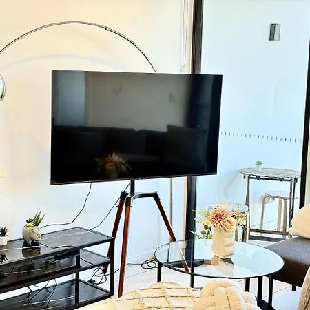 Apartment Prime 2br Location Pool Parking Bct 1004 Brisbane