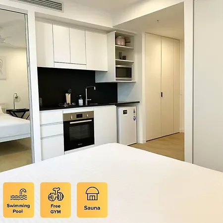Modern W Pool, Gym, Views - South Brisbane