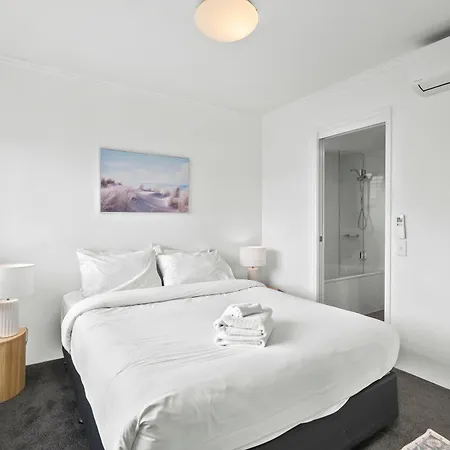 South Bank With Pool, Hot Tub & Parking Apartment