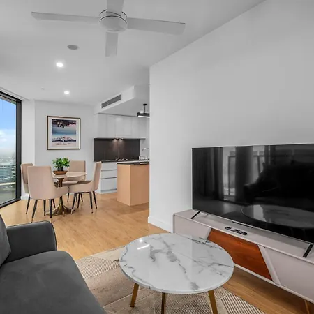 Apartment Stunning River & Mountain Views With 2br, Pool & Gym Brisbane