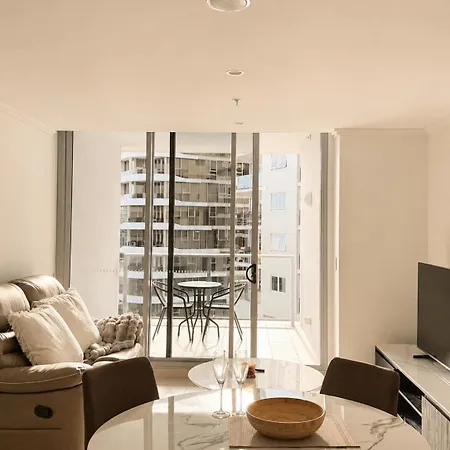 Apartment Stylish Designer With Rooftop, Balcony & Parking *