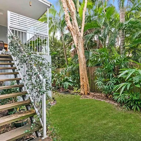 Chic - Private Garden Big Balcony Apartment