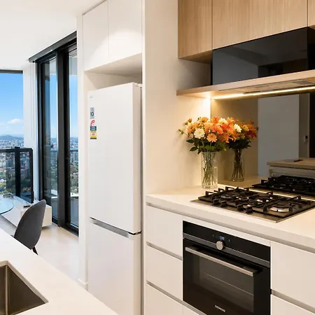 Queens Wharf Floor, 2 Bedrooms, 1 Parking Apartment