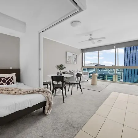 Stylish Fortitude Valley Aptcity Views Parking Apartment