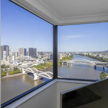 Sky High River View In Apartment *