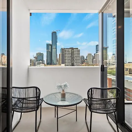 Apartment King Bed, Views, Car Park & Perfect Location!