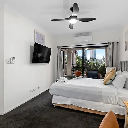 Apartment Spacious 2br With Wifi, Parking & Huge Balcony Brisbane