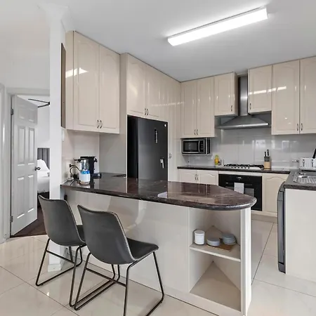 Spacious 2br With Wifi, Parking & Huge Balcony *