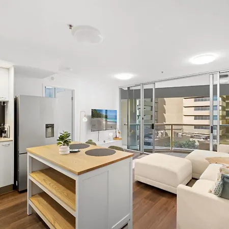 Apartment Urban Retreat 1bed-1bath-study-balcony-1car