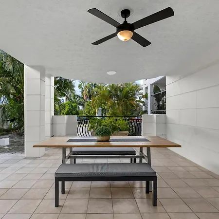 Apartment Sunny & Cozy 2br With Wifi, Parking & Balcony *