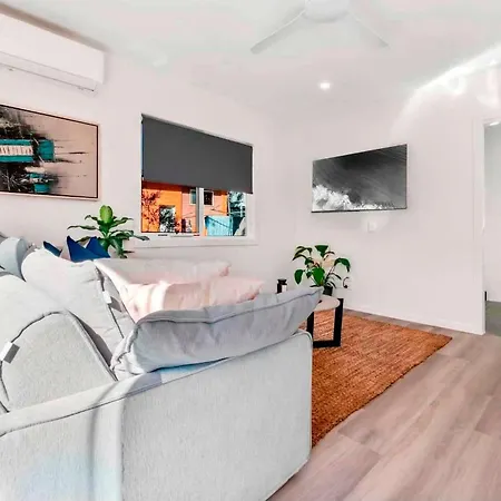 Private Modern - Separate Entry Apartment Brisbane