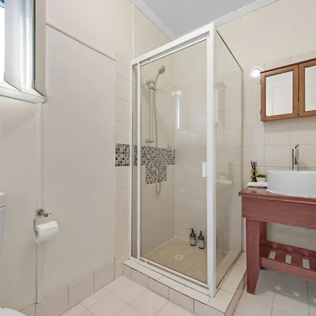 Comfy 1br With Parking - Close To Gabba & Hospitals