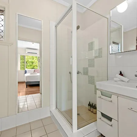 Apartment Homely And Warm With Parking, Wifi And Study Desk Brisbane