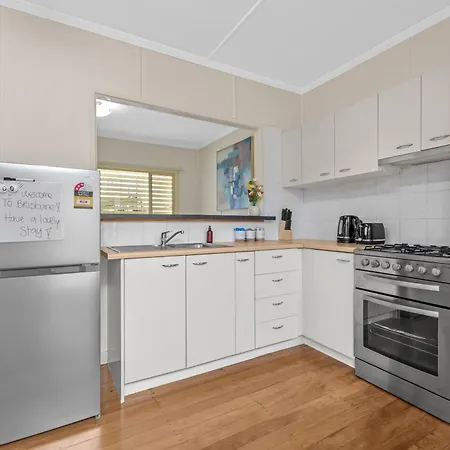 Comfy & Cozy 1br With Parking, Wifi And Study Desk Apartment