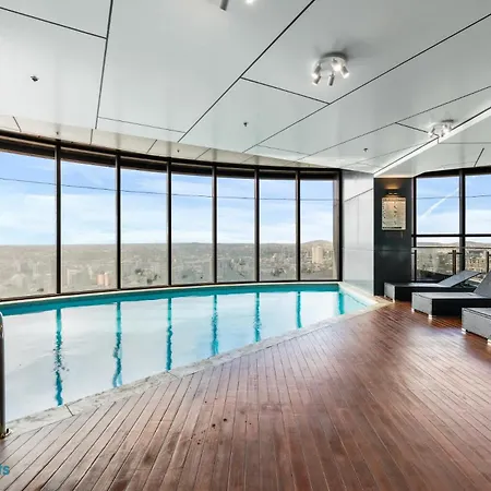 Sky Tower 1br Luxe Retreat Pool & Gym * Brisbane