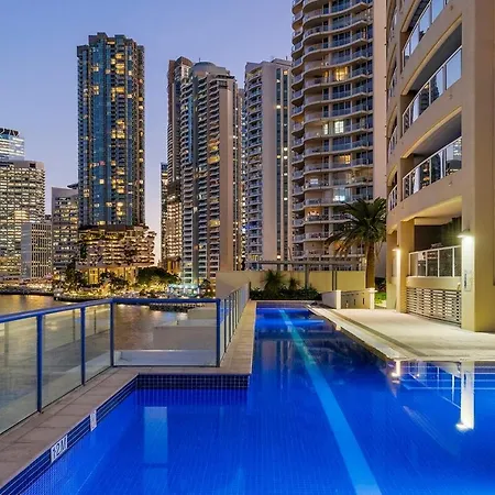 Penthouse Style - Story Bridge Views - Sleeps 8 - Baby Friendly * Brisbane