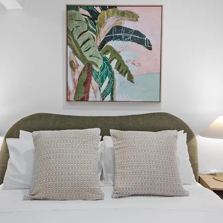 Stylish Cbd - Short Walk To Hospitals And Cbd Apartment