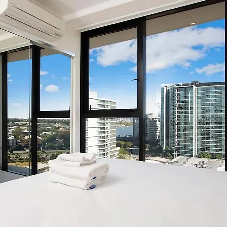 Apartment Elite Elegance 2br Hamilton With Parking