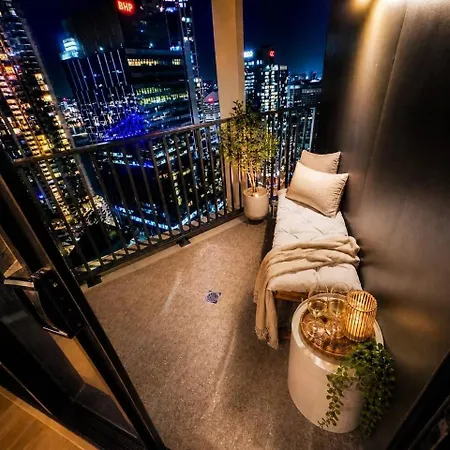 550 Queen St. Apartment