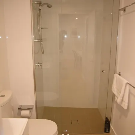 Spacious Two Bedroom In South Brisbane
