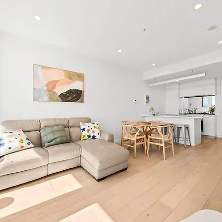 Johnson - Modern Brisbanecity-fringe W Parking Apartment *