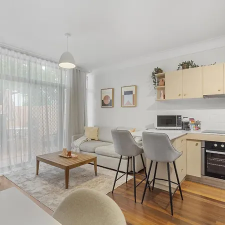 Courtyard 1-bed In New Farm *