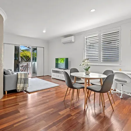 Ascot Apartment *