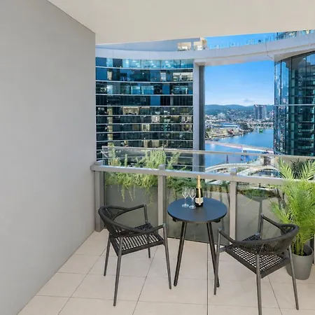 Apartment Sky High Luxury 2 Bedroom Cbd With Pool Gym And River Views *