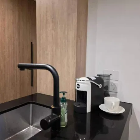 Modern 2br And Pool With South Square *